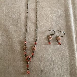 Necklace and earring set